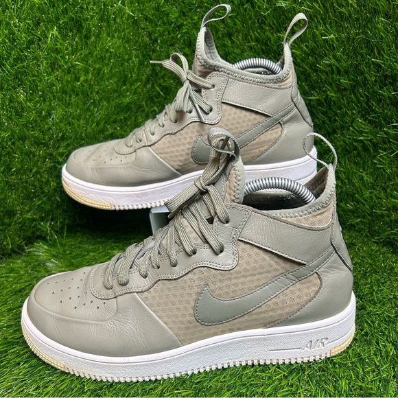 Nike Air Force Men's Green High-Top Sneakers - Picture 3 of 7